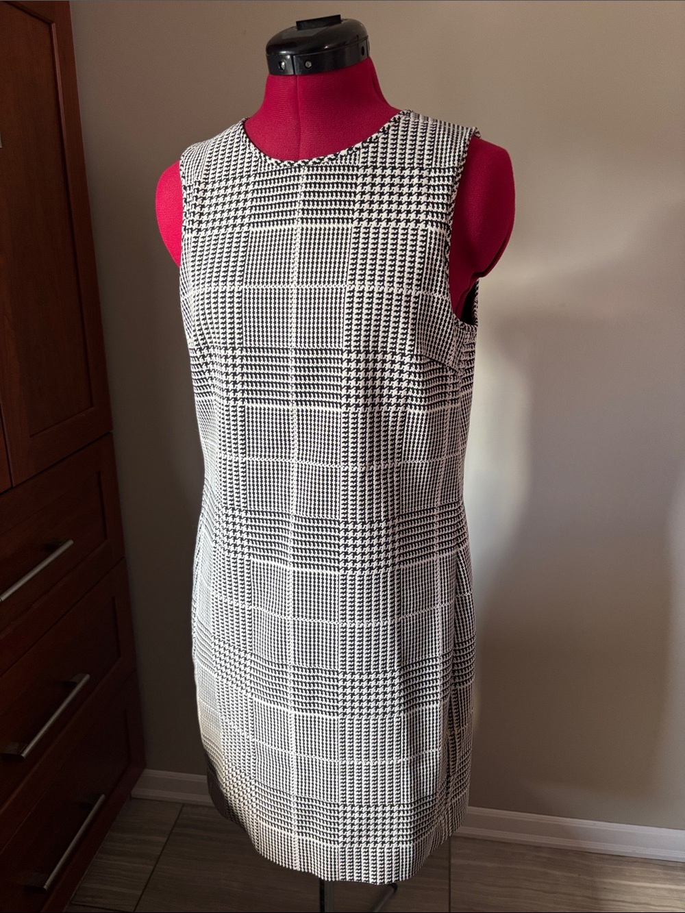 Like New ✨ Theory Stretch Knit Graphic Houndstooth Pinafore Mini Dress Sz 4 / S